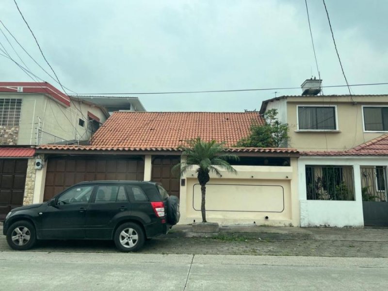 Casa en Venta en Tarqui Guayaquil, Guayas