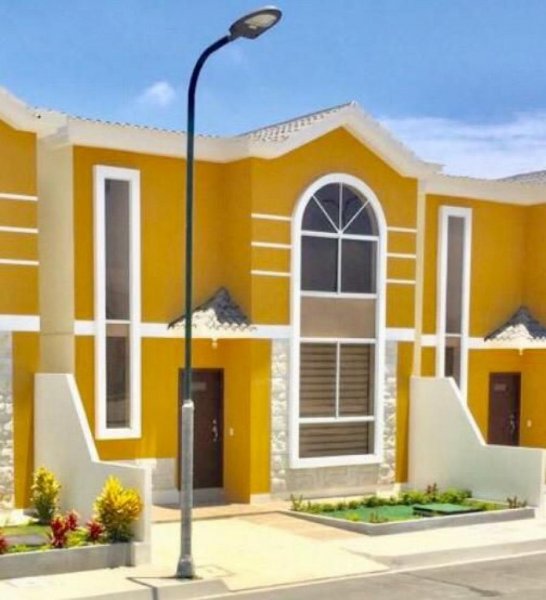 Foto Casa en Venta en Tarqui, Manta, Manabi - U$D 72.000 - CAV29573 - BienesOnLine