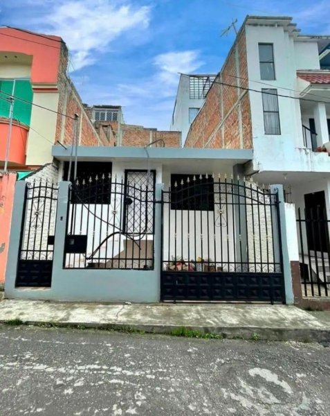 Casa en Venta en Sucre Loja, Loja