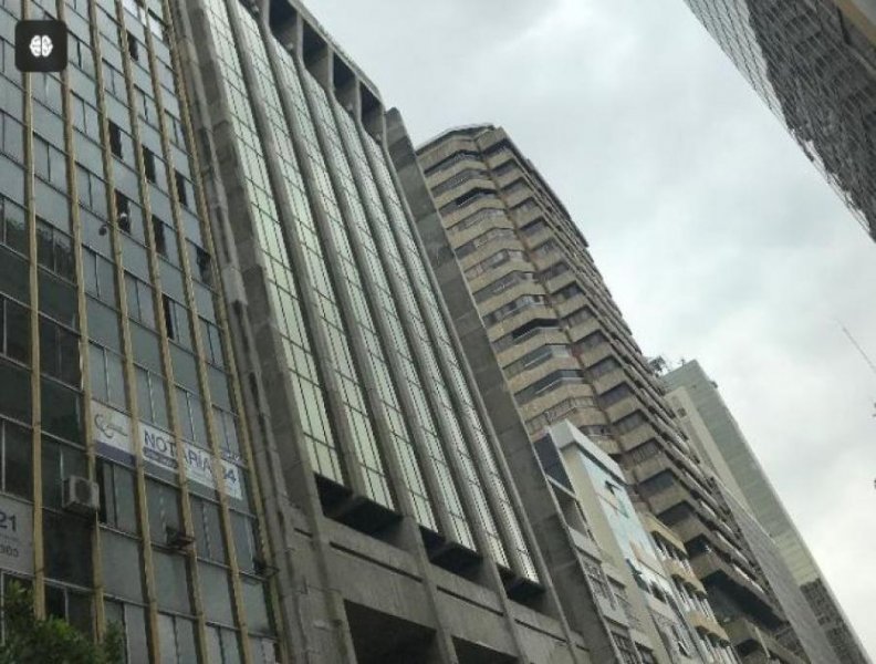 alquiler OFICINA remodelada en EDIFICIO  CITIBANK av 9 de octubre,GUAYAQUIL