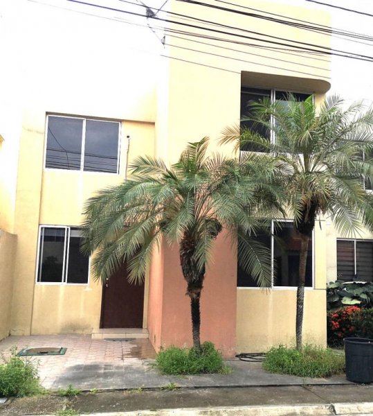 Casa en Arriendo por temporada en  Samborondón, Guayas