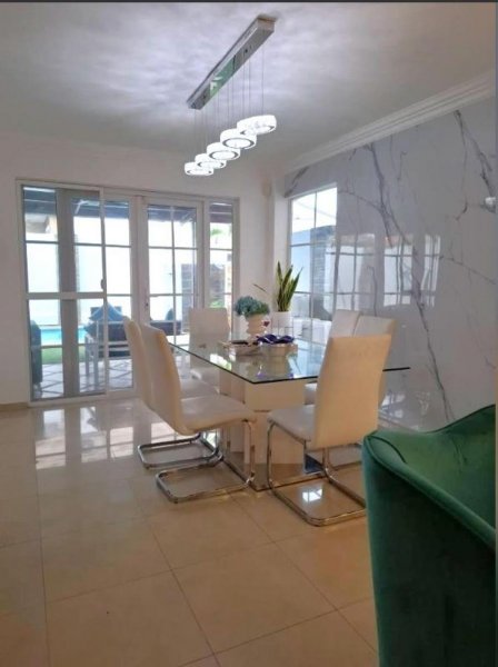 Foto Casa en Arriendo en TARQUI, Guayaquil, Guayas - U$D 1.300 - CAA40984 - BienesOnLine