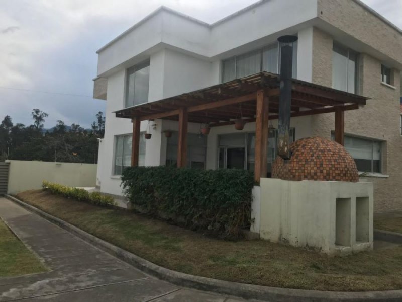 Casa en Venta en Cumbayá Quito, Pichincha