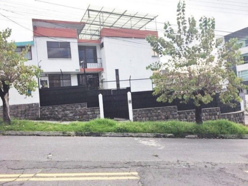 Foto Casa en Arriendo en america, Quito, Pichincha - U$D 1.000 - CAA30663 - BienesOnLine