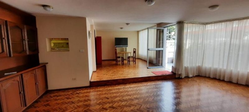 Arriendo bonito y amplio departamento cerca universidades.