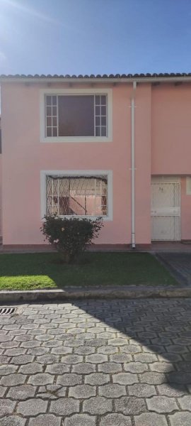 Casa en Arriendo en Rumiñahui Quito, Pichincha