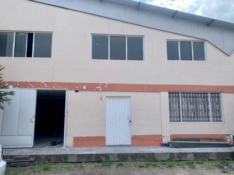 Nave en Arriendo en sagrario Ibarra, Imbabura