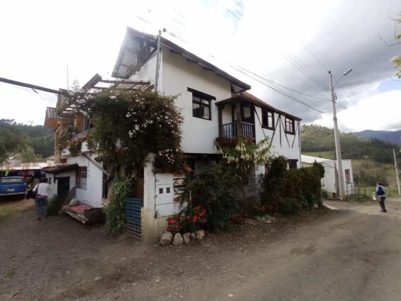 Foto Casa en Venta en BAÑOS, Cuenca, Azuay - U$D 183.000 - CAV39304 - BienesOnLine