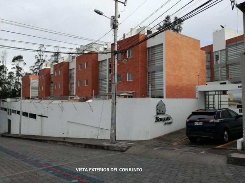 Casa en Arriendo en COMITE DE PUEBLO Quito, Pichincha