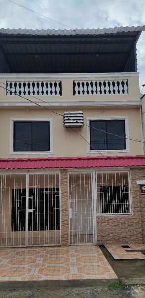 Foto Casa en Arriendo en Ciudadela Huancavelica Norte, Guayas - U$D 450 - CAA37591 - BienesOnLine