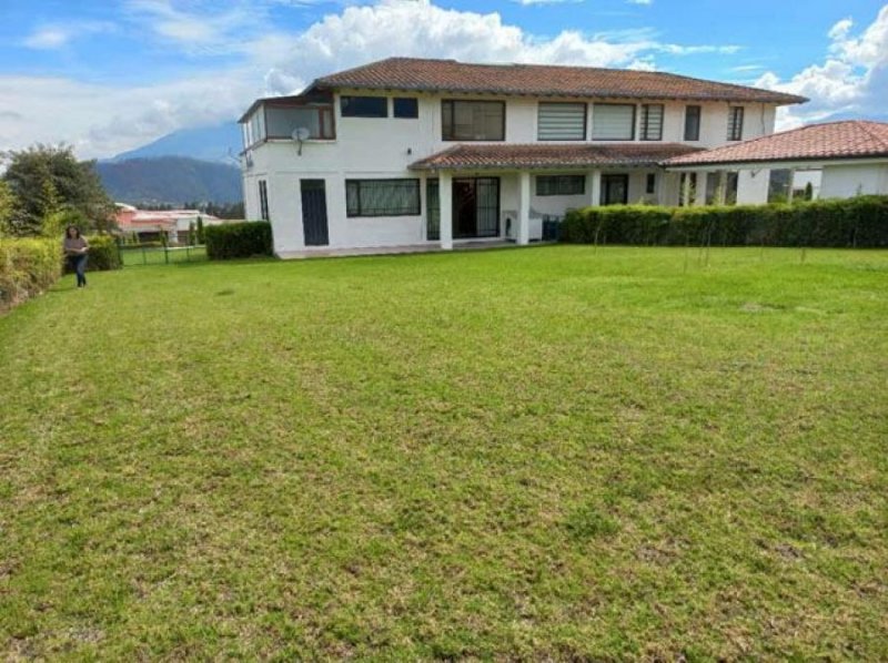 Foto Casa en Venta en San José de Quichinche, Otavalo, Imbabura - U$D 210.000 - CAV38678 - BienesOnLine