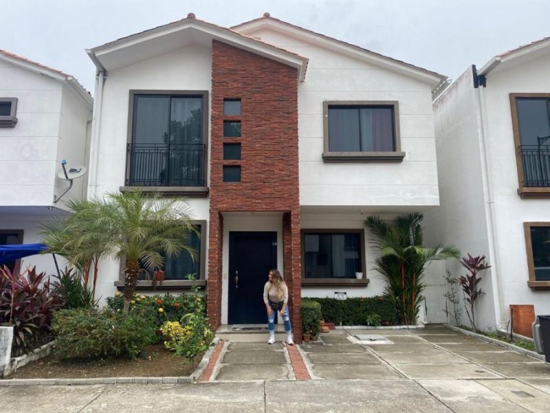 Casa en Arriendo en Via a Salitre Guayaquil, Guayas