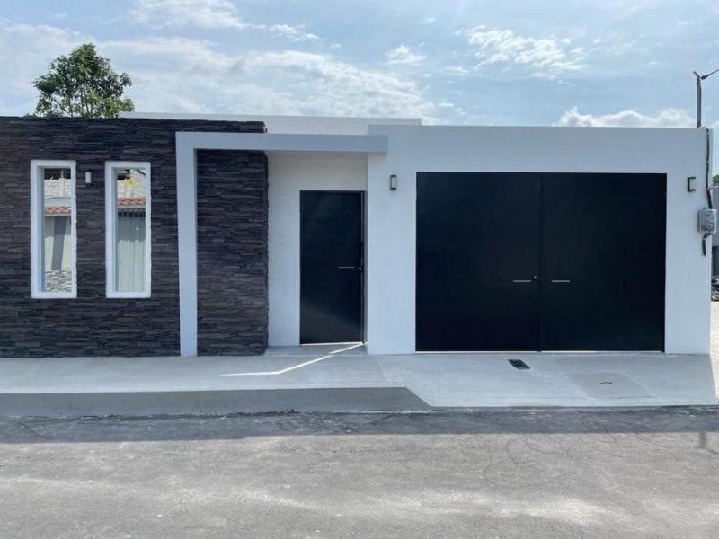 Casa en Venta en  Ciudadela los girasoles, Santo Domingo de los Tsachilas