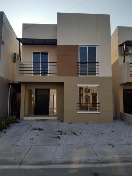 Foto Casa en Venta en Daule, Guayas - U$D 105.000 - CAV35700 - BienesOnLine