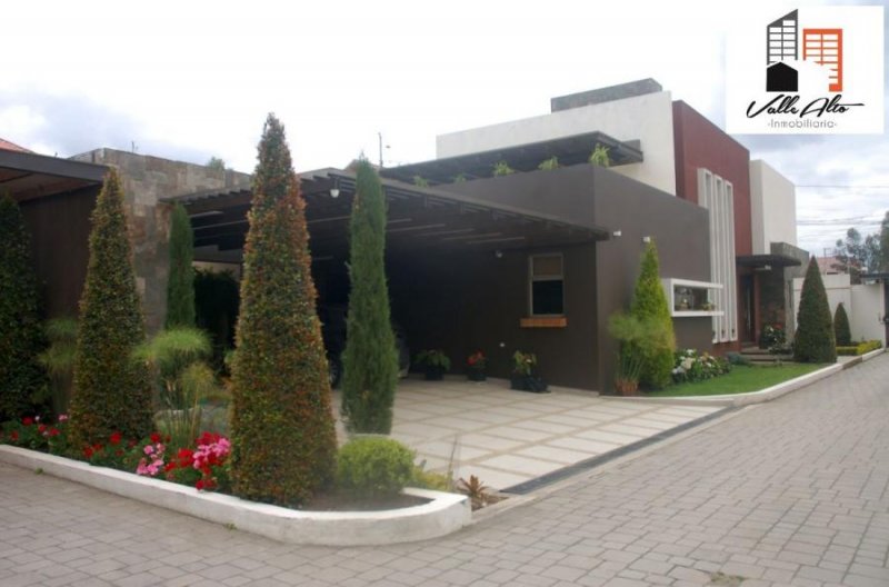 Casa en Venta en San Sebastian. Cuenca, Azuay