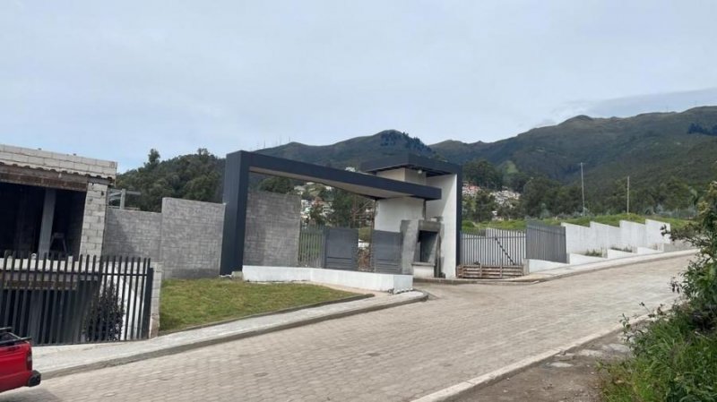 Casa en Venta en San Carlos Quito, Pichincha