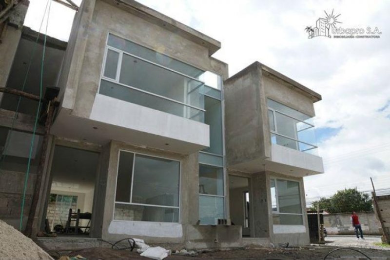 Foto Casa en Venta en Quito, Pichincha - U$D 144.000 - CAV23042 - BienesOnLine