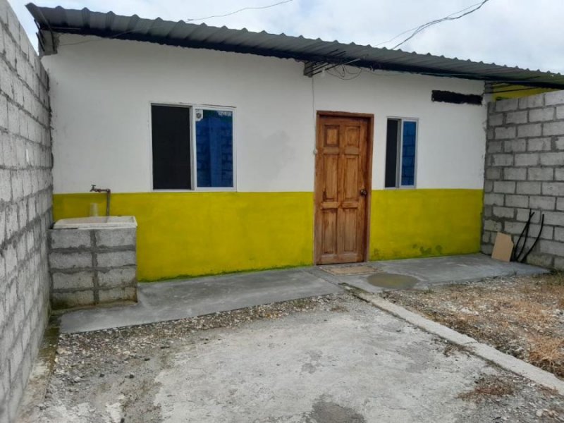 Casa en Venta en MANGLARALTO MONTAÑITA, Santa Elena