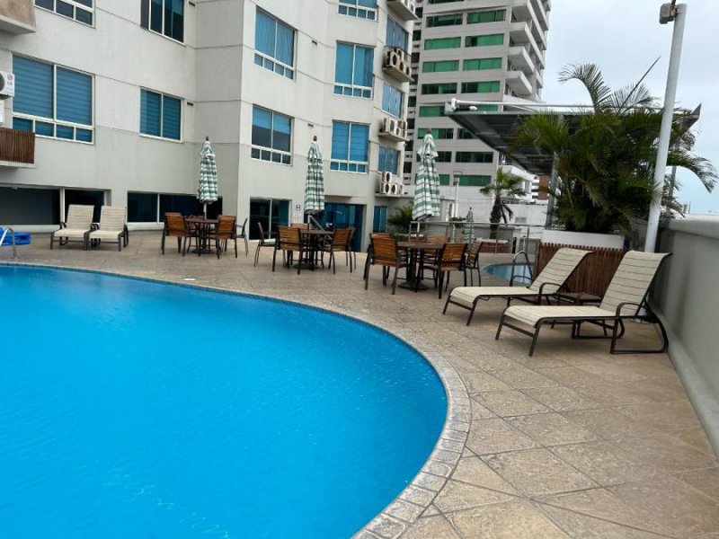 DEPARTAMENTO AMOBLADO EN VENTA UBICADO EN MALECÓN DE SALINAS