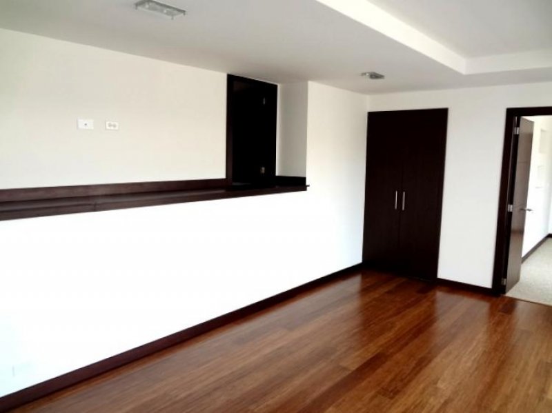 Foto Departamento en Arriendo en REPUBLICA DEL SALVADOR, Quito, Pichincha - U$D 1.500 - DEA12013 - BienesOnLine