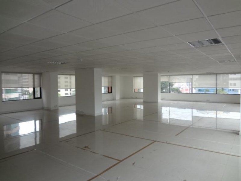 Foto Oficina en Arriendo en LA CAROLINA, Quito, Pichincha - U$D 12.960 - OFA9190 - BienesOnLine