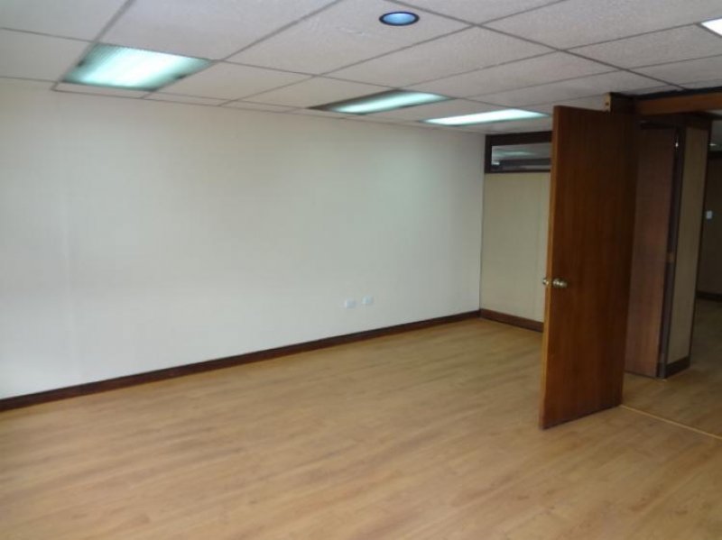 Foto Edificio en Arriendo en LA CAROLINA, , Pichincha - A8618 - BienesOnLine