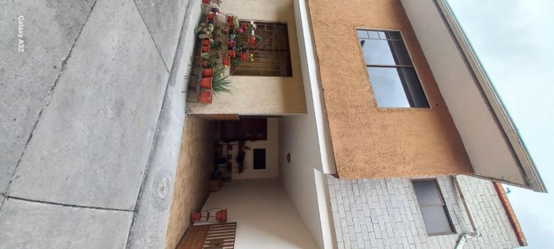 Casa en Venta en San Sebastián Cuenca, Azuay