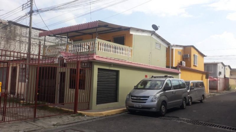 Casa en Venta en Pascuales Mucho Lote, Guayas