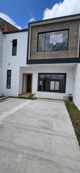 Casa en Venta en uncovia Cuenca, Azuay