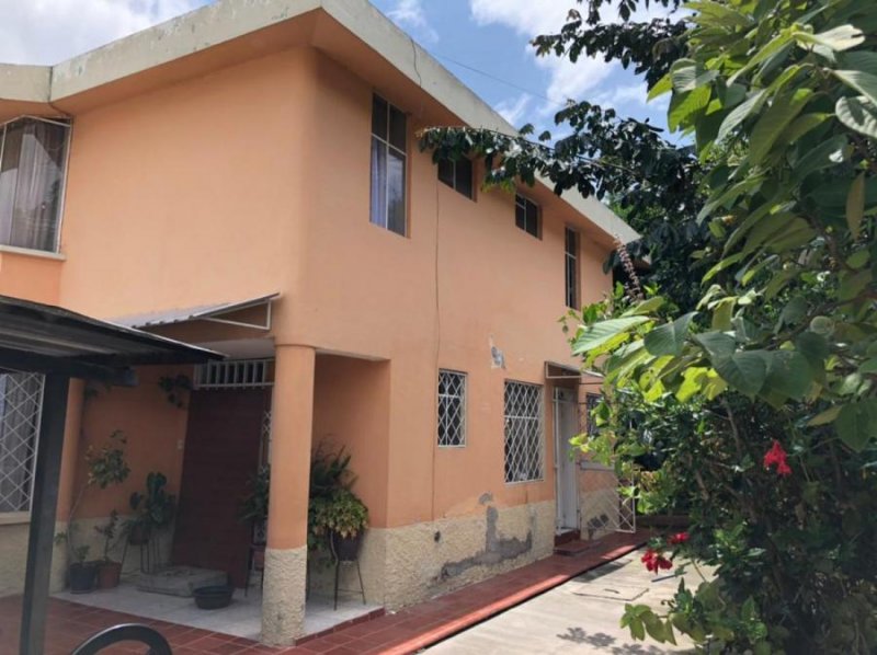 Foto Casa en Venta en Conocoto, Parroquia Conocoto, Quito, Pichincha, Pichincha - U$D 250.000 - CAV32389 - BienesOnLine