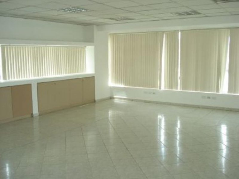 Foto Oficina en Arriendo en QUICENTRO, Quito, Pichincha - U$D 640 - OFA10576 - BienesOnLine