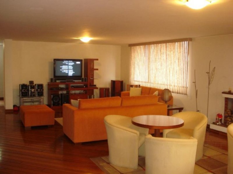 Foto Departamento en Arriendo en BATAN BAJO, Quito, Pichincha - U$D 1.500 - DEA14107 - BienesOnLine