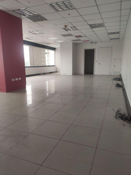 Foto Oficina en Venta en Guayaquil, Guayas - U$D 260.000 - OFV36167 - BienesOnLine