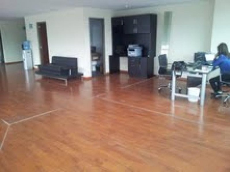 Foto Oficina en Venta en Quito, Pichincha - U$D 135.000 - OFV24783 - BienesOnLine