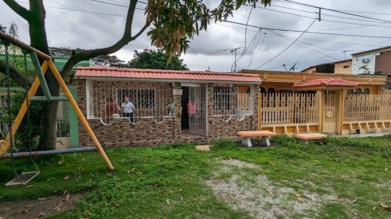 Villa en Arriendo en TARQUI Ciudad, Guayas