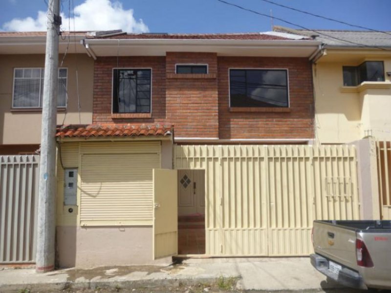 Foto Casa en Venta en cdla los jardines, Cuenca, Azuay - U$D 100.000 - CAV23286 - BienesOnLine