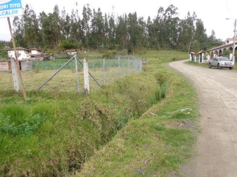 SE VENDE AMPLIO TERRENO EN DELEG ECUADOR