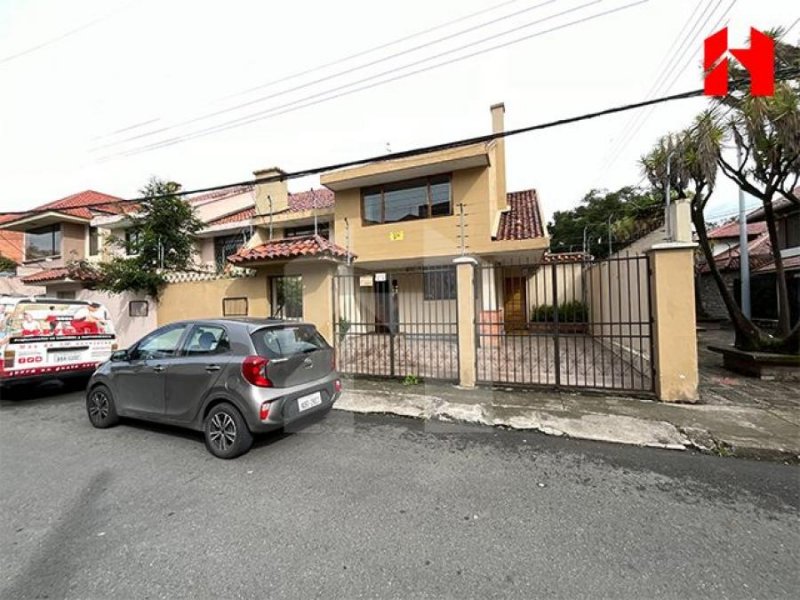 Casa en Venta en SAN SEBASTIAN Cuenca, Azuay