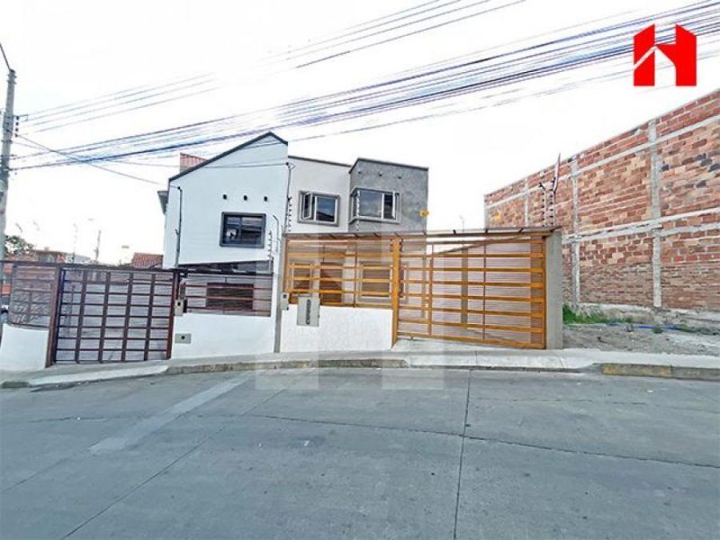 Casa en Venta en HERMANO MIGUEL UNCOVIA, Azuay