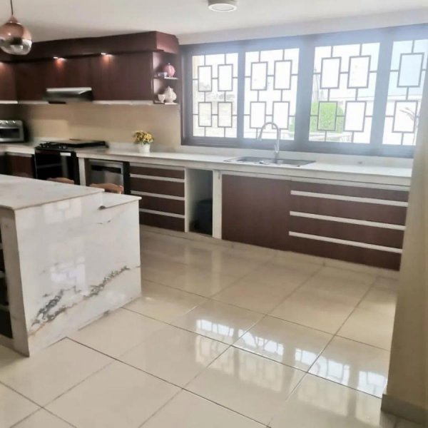 Foto Casa en Venta en Samborondon, Guayaquil, Guayas - U$D 180.000 - CAV38970 - BienesOnLine