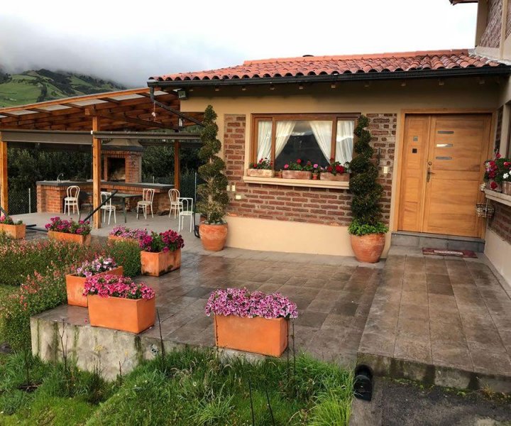 Foto Quinta en Venta en Cayambe, Pichincha - U$D 330.000 - QUV32194 - BienesOnLine