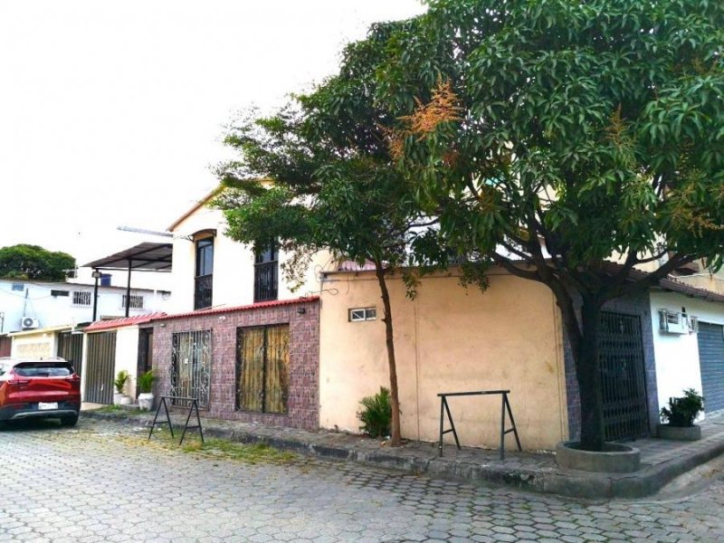 Casa en Venta en  Guayaquil, Guayas